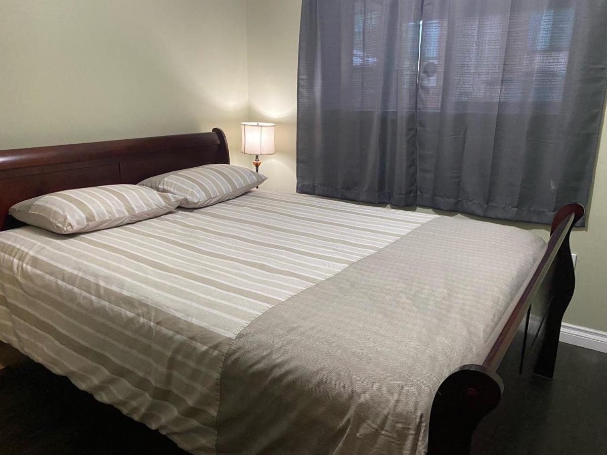 1 Bedroom Suite In Langford. Victoria Eksteriør billede
